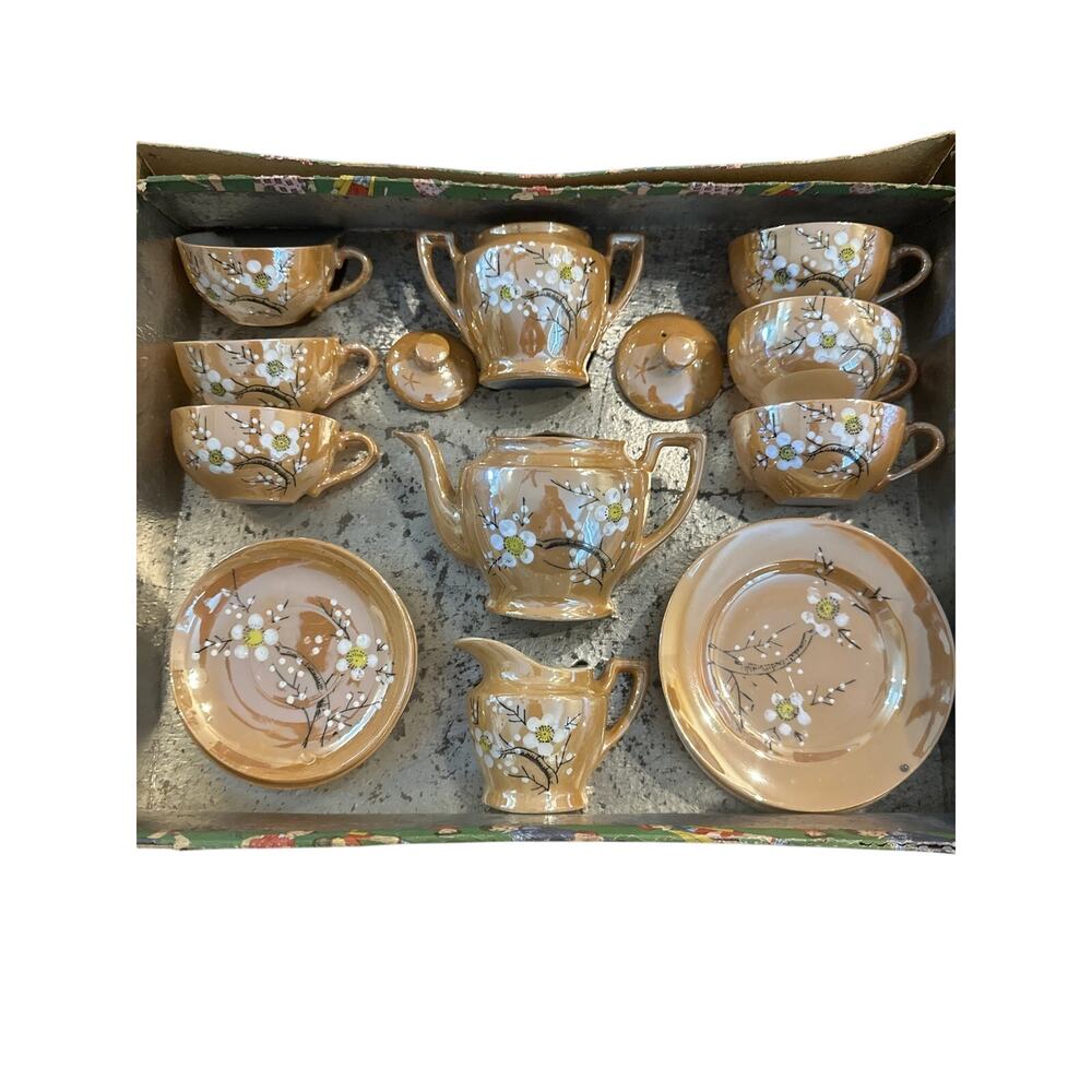 ⭐️ Vintage Japanese Gold iridescent with White flowers Small Tea Set 23 pieces